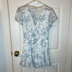 Francesca‘s romper size small drawstring waist